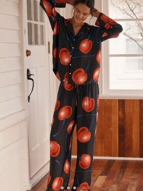 NWT Anthropologie THE LYREBIRD SILKY
PAJAMA PANT SET, Size M